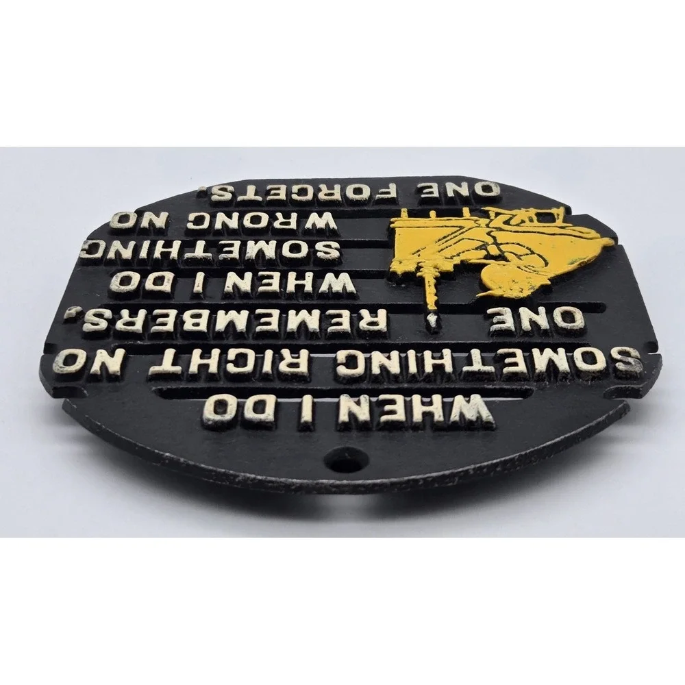 Funny Home Office‎ Humor Trivet Metal Wall Sign When I Do Something Right Wrong